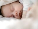 Ребенок не спит ночью — как решить проблему, пересмотрев режим дня
