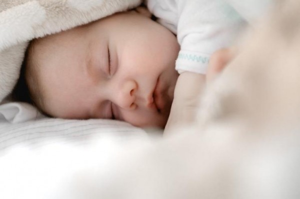 Ребенок не спит ночью — как решить проблему, пересмотрев режим дня