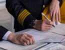 Суд не стал восстанавливать в должности неординарного пилота «Уральских авиалиний»