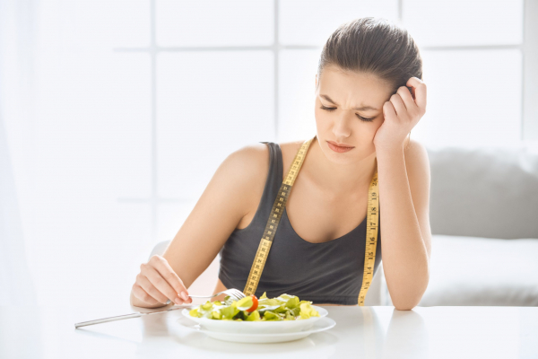 Неправильные установки и мифы о диетах, которые лишь мешают похудеть