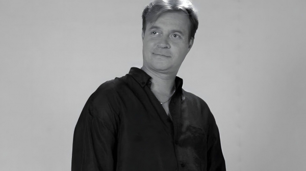 Умер актер и один из авторов программы «Каламбур» Сергей Гладков