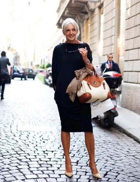 Летние платья для женщин 50 лет: стильные и актуальные модели для модных образов