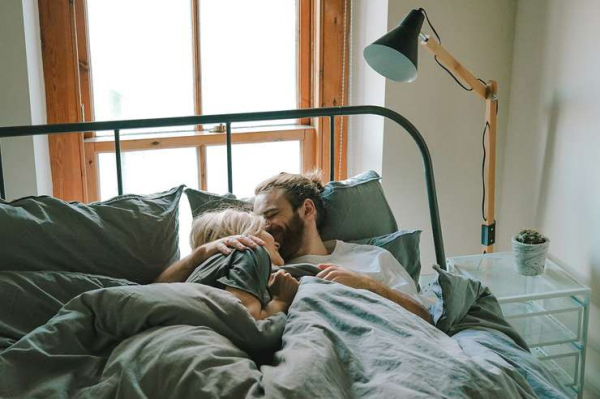 Лайфхаки от сексолога, как помочь мужчине дольше продержаться в постели