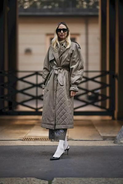 5 моделей пальто, которые эксперты моды носили на первых модных показах этого года