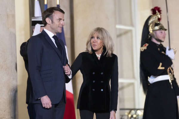 Первая леди Франции показывает как выглядеть дорого и по-парижски шикарно