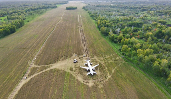 Комиссия назвала ошибки пилотов «Уральских авиалиний», севших в поле под Новосибирском