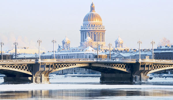 Туристы в Москве и Питере чаще заходят греться в кафе и музеи